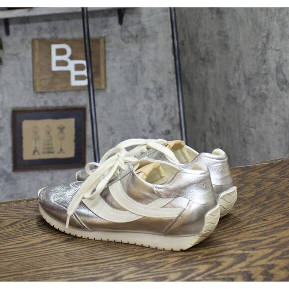 Vince Womens Oasis Runner Lace Up Fashion Sneaker J0062LD901 Silver Leather 8.5M - Picture 2 of 12